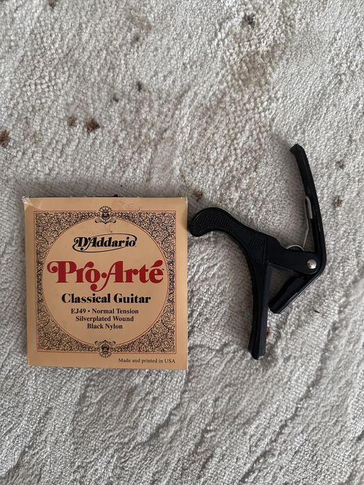 Акустическая гитара 6 струн