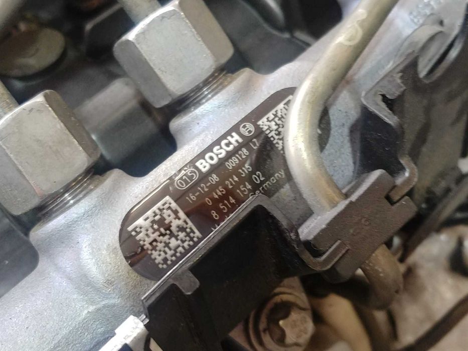 rampa injectoare 2.0 d bmw seria 55 f10 f11 seria 1 f20 f21  seria 2 f45 f46  x1 f48  x2 f39 f30 f31 0445214315