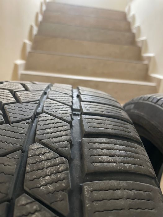 Зимни гуми Continental 225/40/19