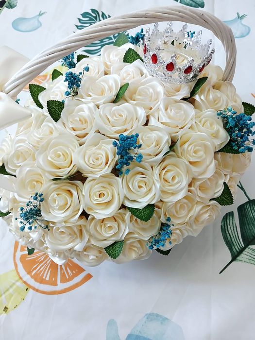 Цветы из атласных ленты