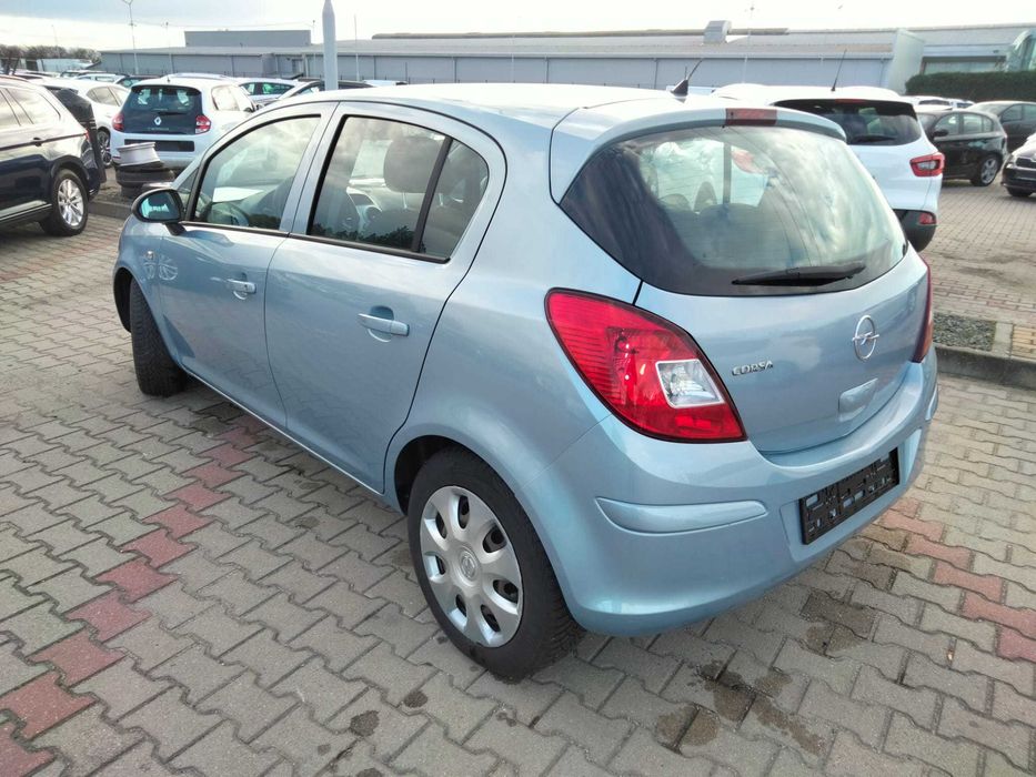 Opel Corsa 1.2 Benzină 118000 km Climă An 2009