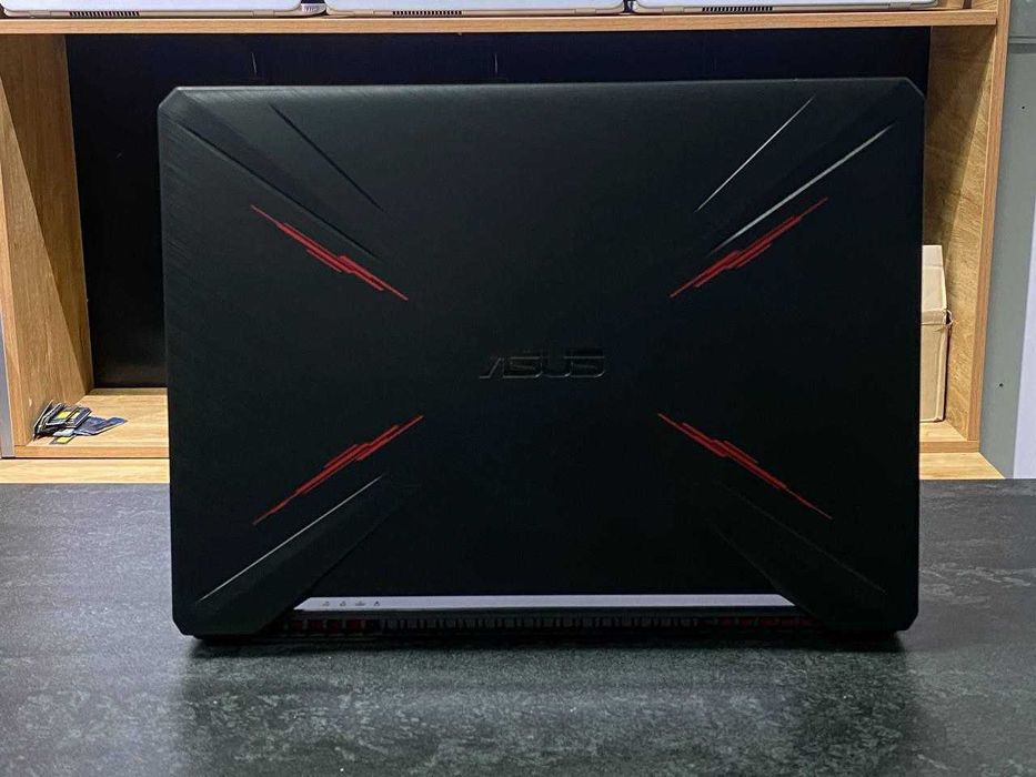 Noutbuk gemen sotilad