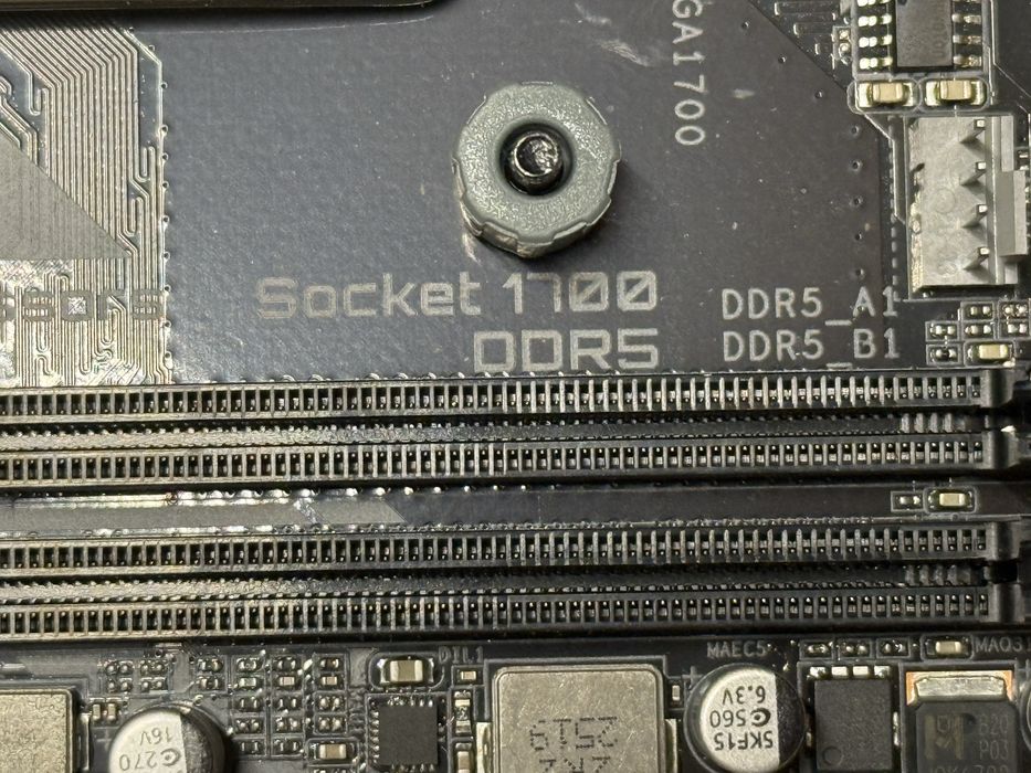 материнка B760m + i5 9400f+h310m