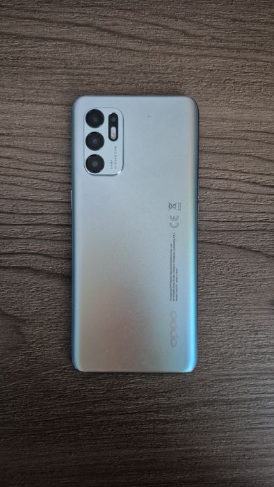 Oppo Reno 6 смартфон