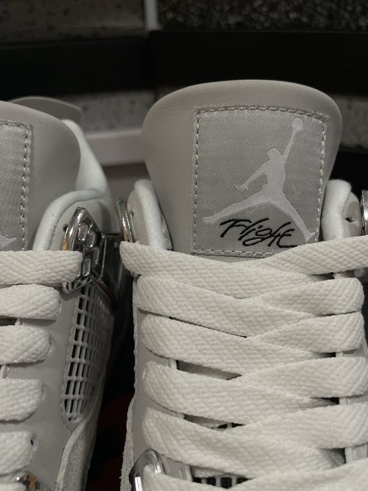 Jordan 4 Retro Frozen Moments