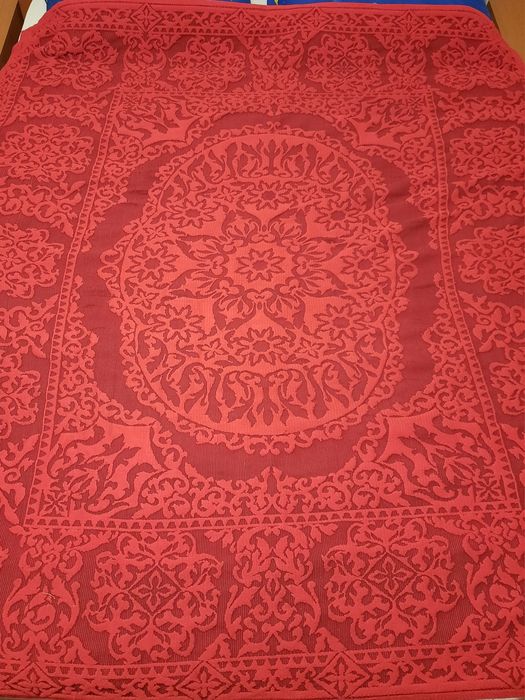 Cuvertură pentru pat  sau canapea