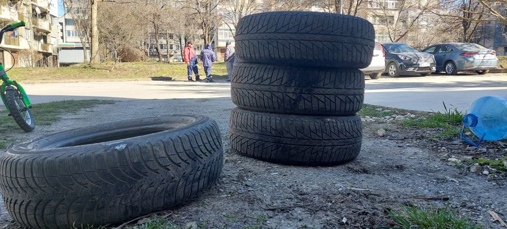 Автомобилни гуми