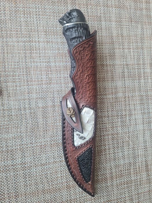 Ловен Нож от дамаска стомана