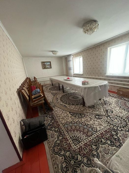 Үй сатылады, 2005 те салынған