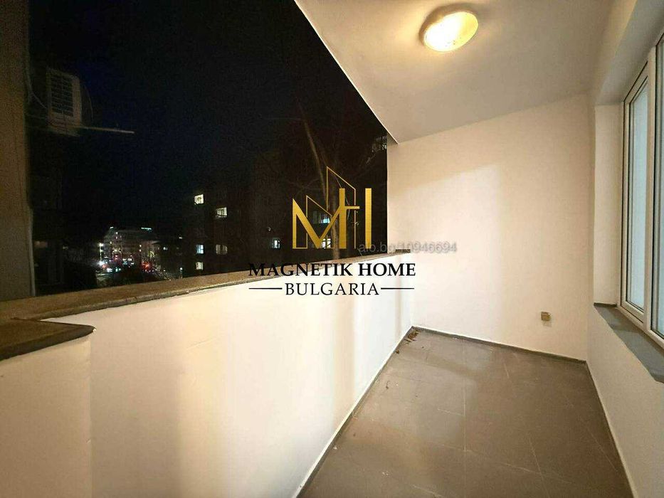 Просторен НЕОБЗАВЕДЕН тристаен до у-ще Иван Вазов в ж.к. Възраждане