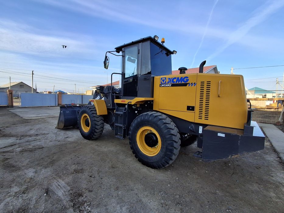 Услуга погрузчика самосвал