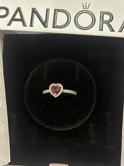 Pandora кольцо с сердцем