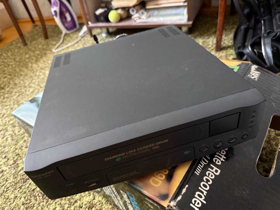 Видеомагнитофон Daewoo DVR-1989D