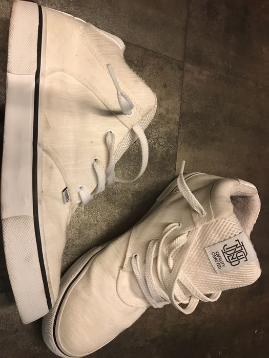 Платнени кецове в перфектно състояние