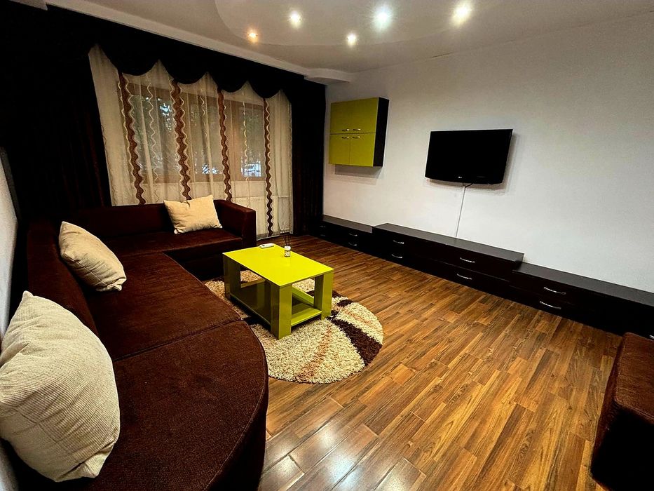 Apartament 2 camere de inchiriat.