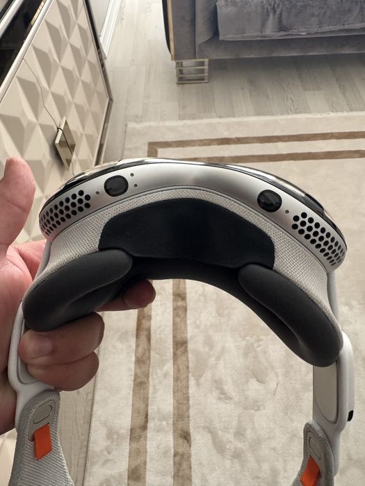 Apple Vision Pro - Като Чисто Нов