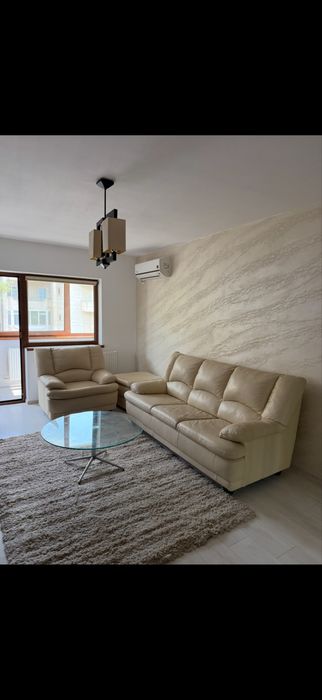 Proprietar ,inciriez apartament 2 camere  in zona centrala