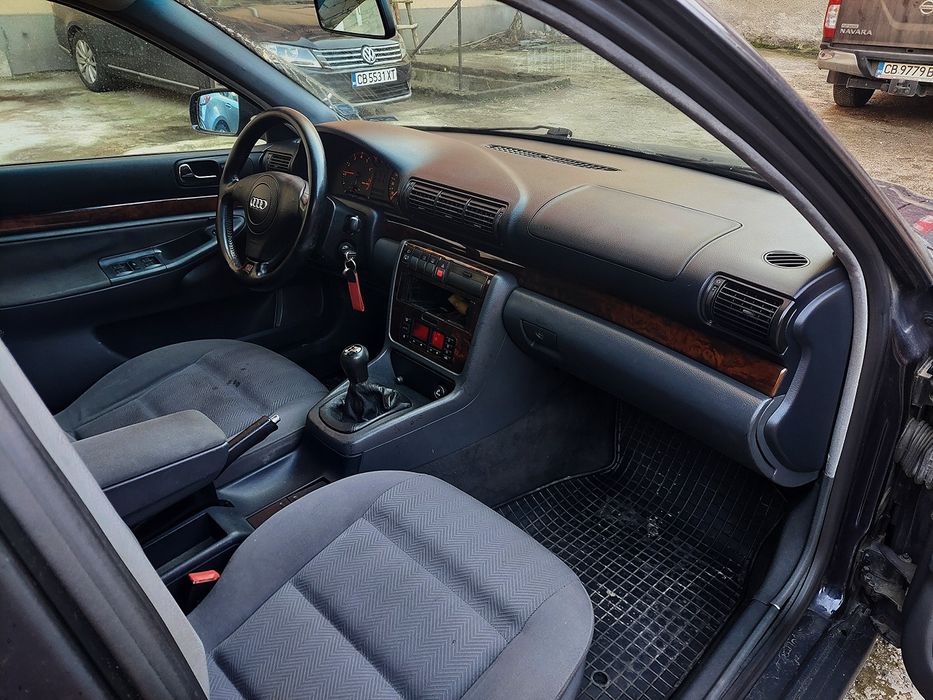 Ауди а4 на части