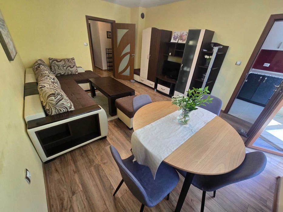 Тристаен апартамент под наем в кв. Възражане