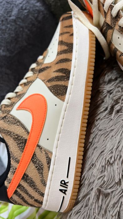 Vând Nike Tiger Air Force