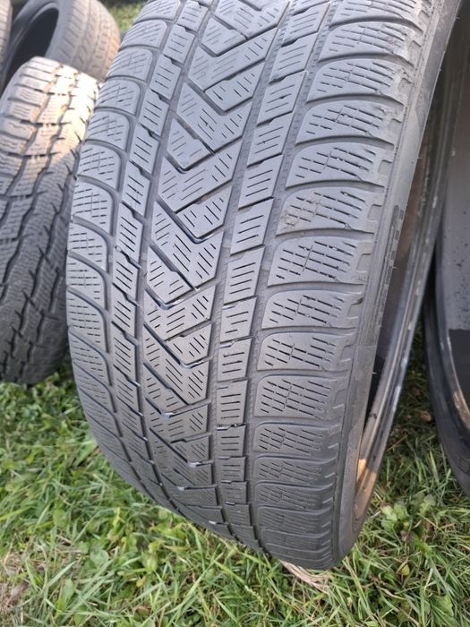 Vand 2 anvelope 265 40 22 pireli de iarna bune dot 2020