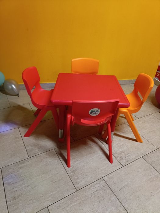 Masa + 4 scaune copii