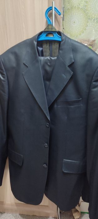 Костюмы мужские  продам