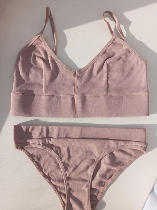 Комплект белья ,без косточек.