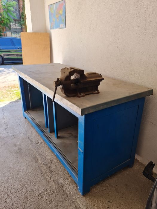 Шлосерска маса топ