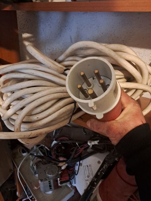 Cablu trifazat 37 metri și cablu monofazat 18 metri