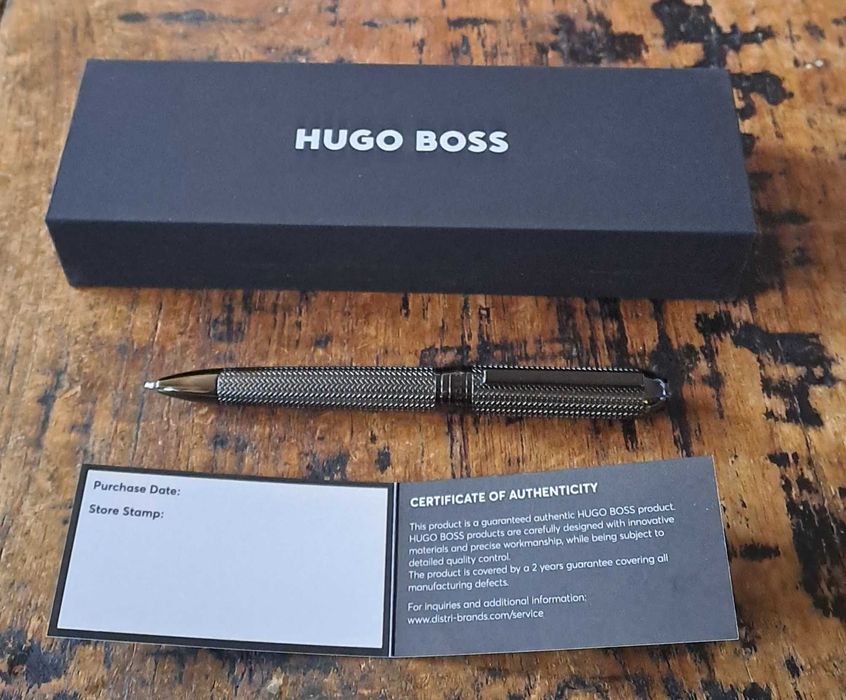химикалка HUGO BOSS Gun метал с шарки тип рибена кост