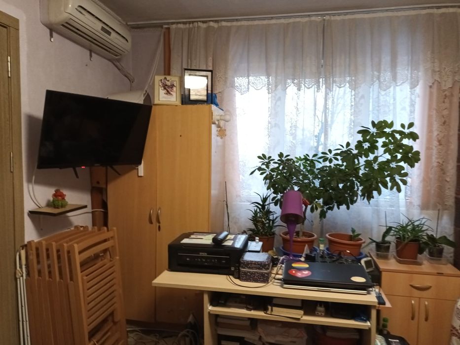 Vând apartament 2 camere etaj 3/4 ,Murfatlar. Preṭ negociabil, mobilat