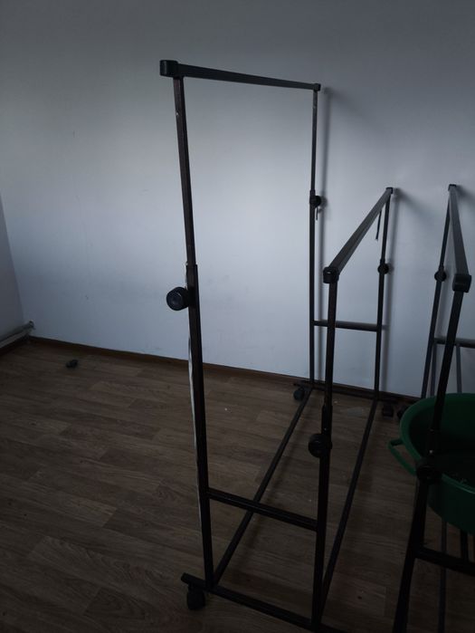 Вешалка гардеробная