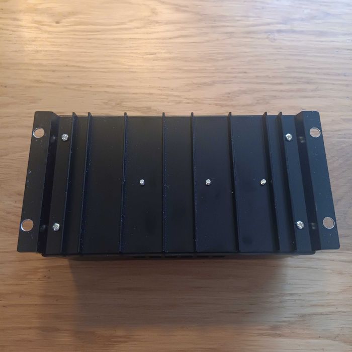 НОВ! PWM соларен контролер 30A за 12V и 24V системи с LCD дисплей, USB