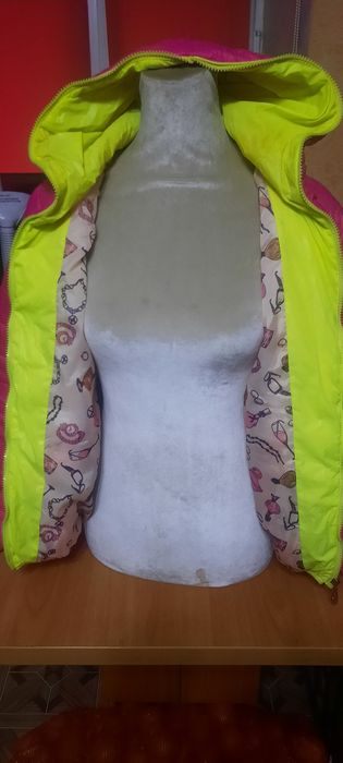 Продаю куртки женские