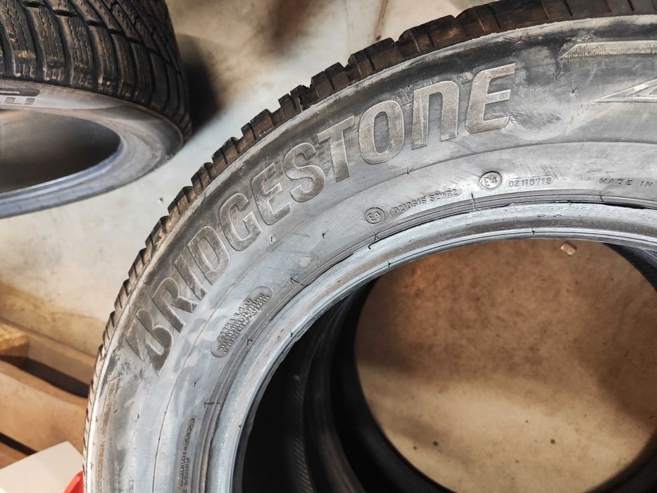 2бр.зимни гуми 255/60/18 Bridgestone