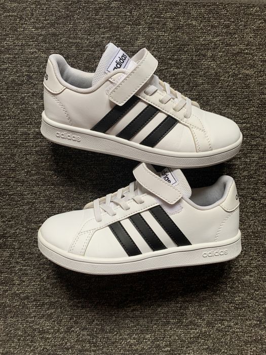 Pantofi sport Adidas ( nu nike, puma, jordan, under armour)