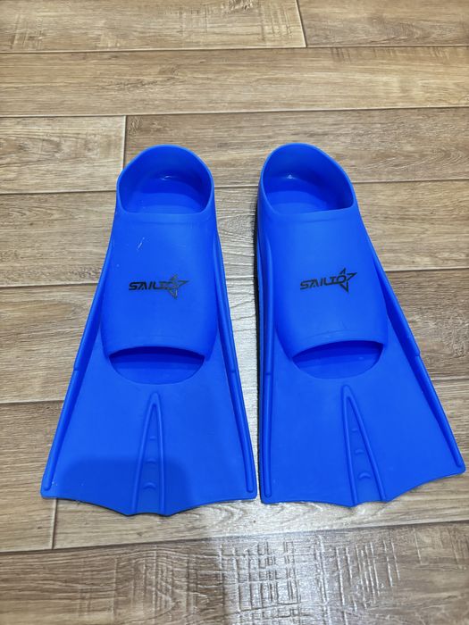 Продам срочно ласты