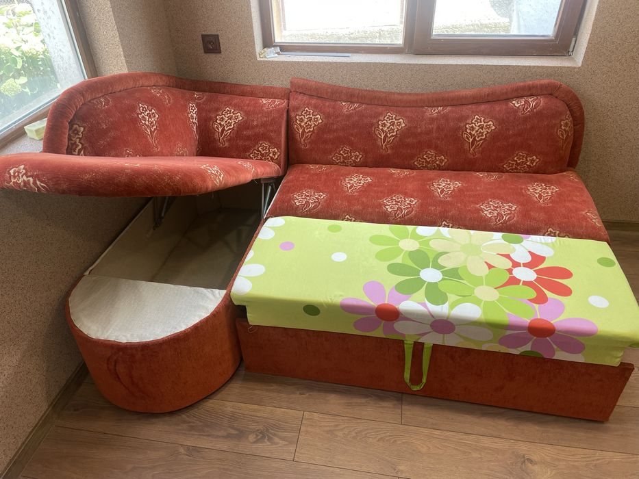 Продавам купненски диван ъглов разгъваем