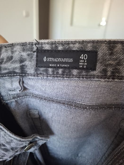 Продам джинсы, в отличном состоянии.