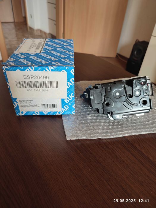 Чисти нова ! Ключалка за Голф 4