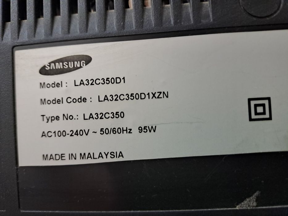 Срочно продаётся телевизор SAMSUNG , тюнер HD-757 и Приставка 4K ULTRA