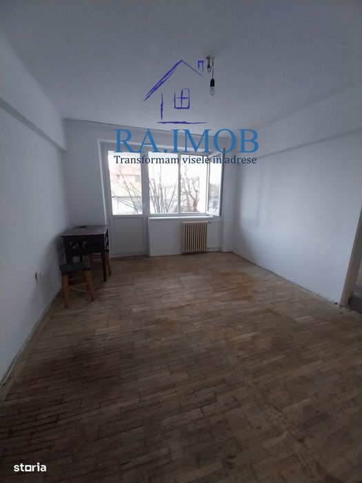 Apartament 2 camere, et1/4, Ultracentral-Hale - 69800 euro negociabil