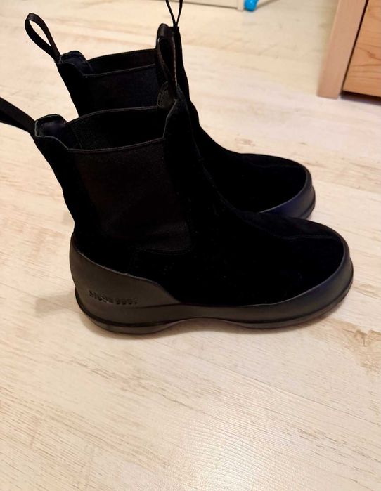 Moon Boot Luna logo-print boots, size 39