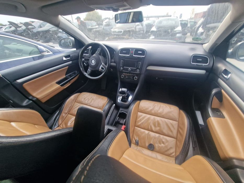 Dezmembram Volkswagen Golf 6 Combi 2011 1.6tdi CAY