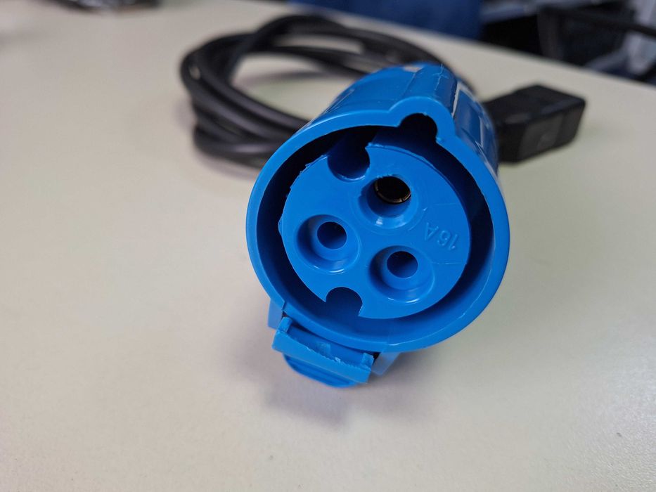 Adaptor C19 Priza industriala, Industrial socket adapters