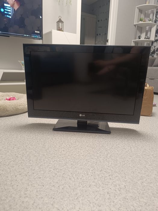 Телевизор LG ,рабочий