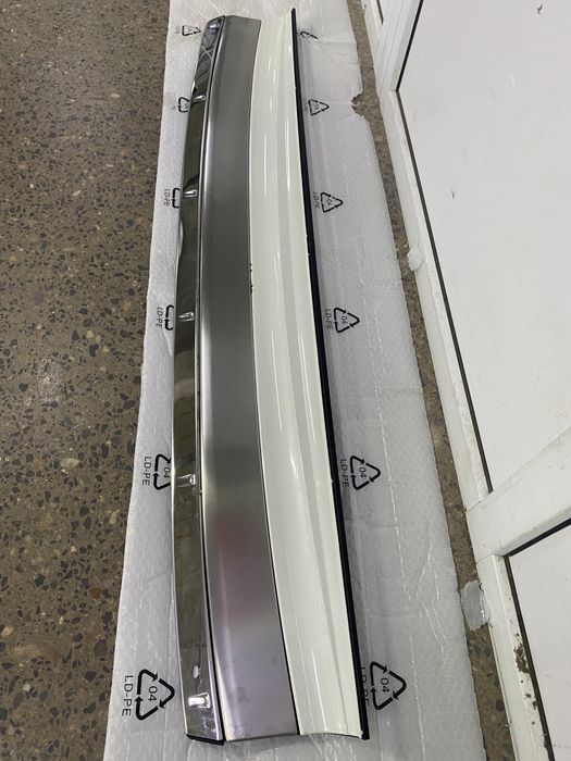 Накладка задний бампер Lexus Lx 570