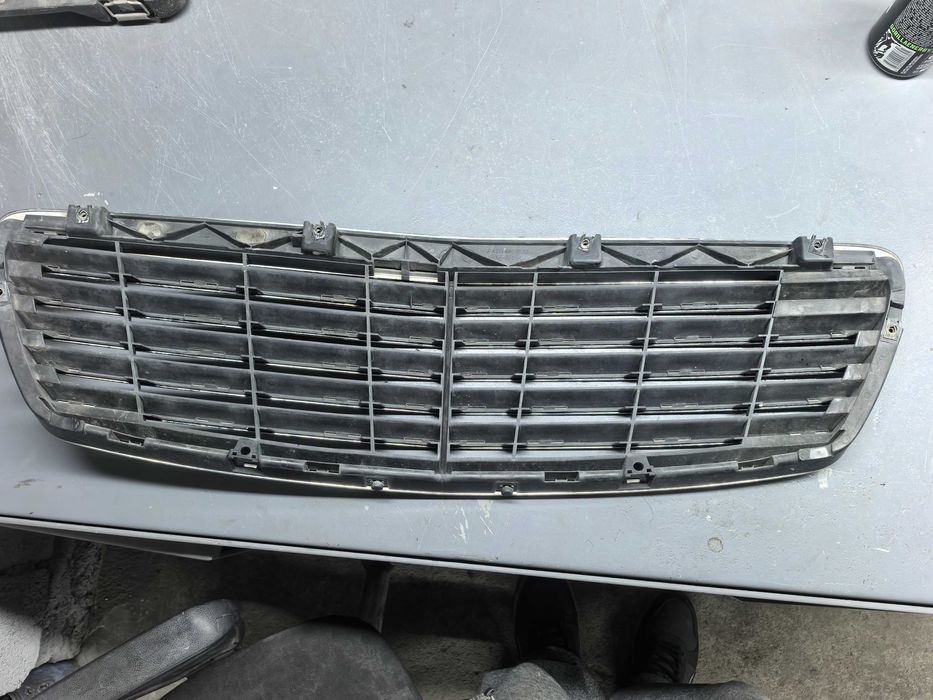 Решётка радиатора Мерседес 211 авангард