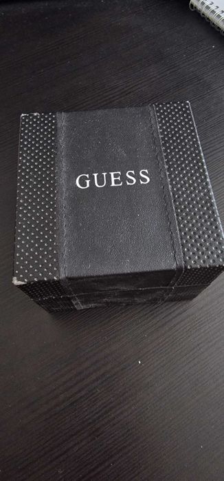 Часовник Guess хронограф
